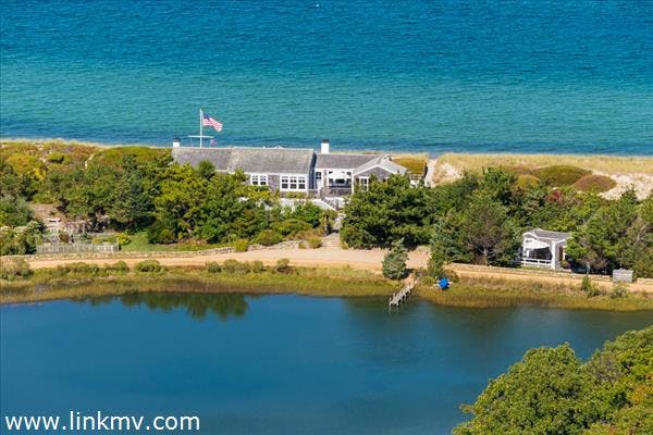 Home of the Day: Vineyard Sound and Lake Tashmoo Surround the Ultimate Beach House