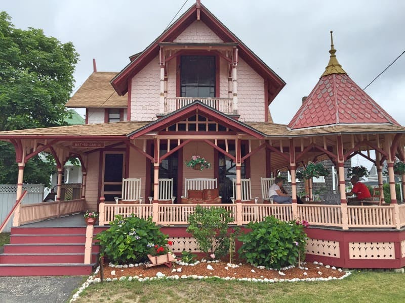 'Porch Living' Is Focus of 2016 Cottagers House Tour in Oak Bluffs